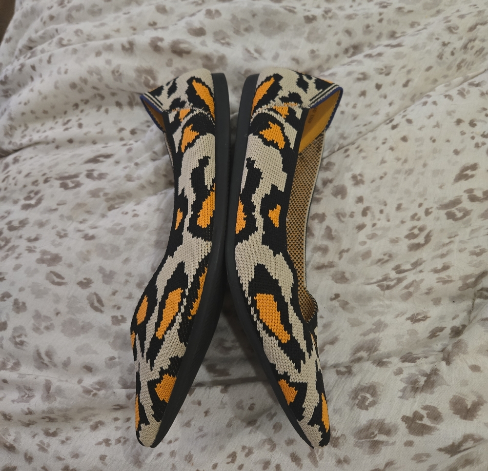 Designer Inspired Size 9 Leopard Pointed Toe Flats - Picture 3 of 6